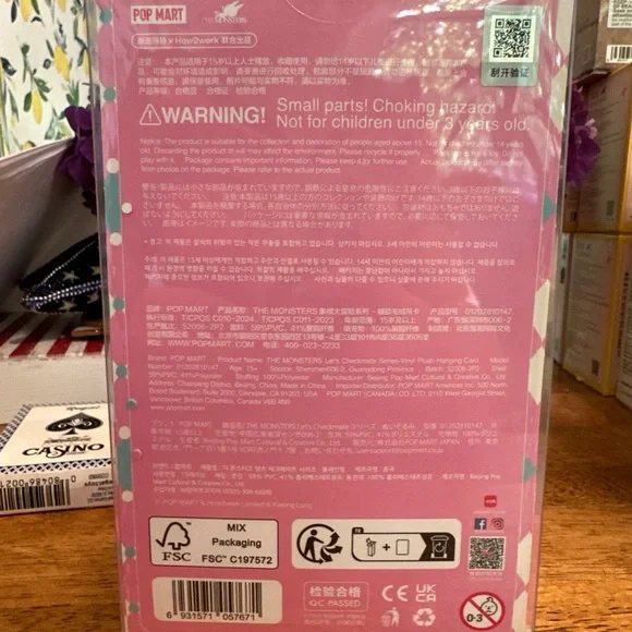 Pop MART Let’s checkmate Queen Labubu - Picture 2 of 4
